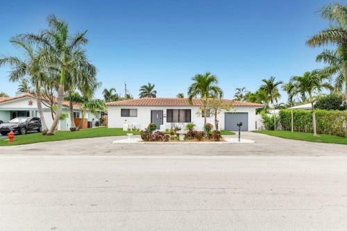 Hostal Beautiful Home Great Location Pool Near Beach