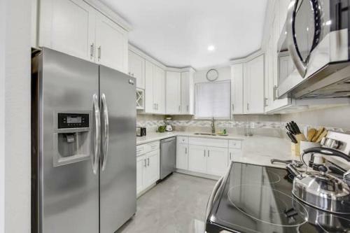 Hostal Beautiful Home Great Location Pool Near Beach