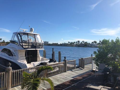 Intracoastal Waterview 1 Block Walk To Beach 4 Rooms
