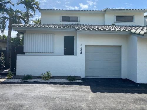 Intracoastal Waterview 1 Block Walk To Beach 4 Rooms