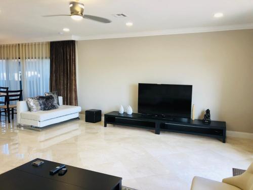 Intracoastal Waterview 1 Block Walk To Beach 4 Rooms
