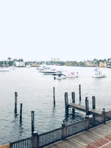 Intracoastal Waterview 1 Block Walk To Beach 4 Rooms
