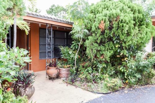 Luxury 4/2 Nr Beach, Hot Tub