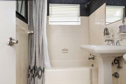 Luxury 4/2 Nr Beach, Hot Tub