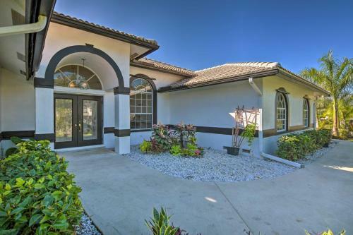 Riverfront Southwest Ranches Home With Hot Tub!