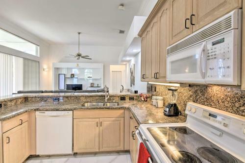 Riverfront Southwest Ranches Home With Hot Tub!