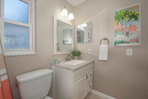 Heated Pool Home 5 Minutes From Beach, Sleeps 8!