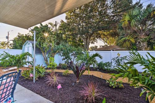Lush Seminole Surf Inn With Backyard Fire Pit
