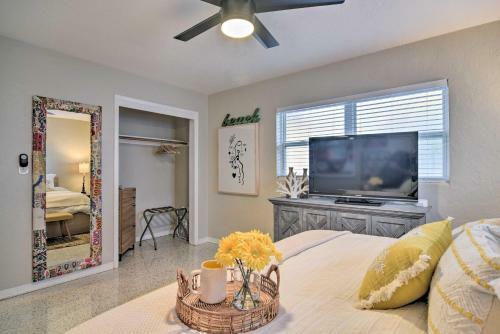 Lush Seminole Surf Inn With Backyard Fire Pit