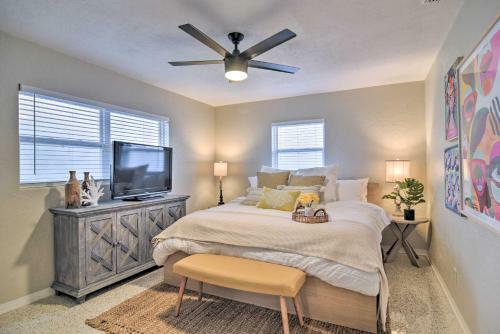 Lush Seminole Surf Inn With Backyard Fire Pit