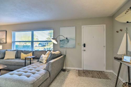 Lush Seminole Surf Inn With Backyard Fire Pit
