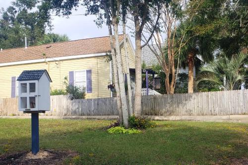 Downtown Cottage Retreat
