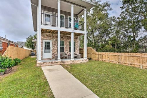 Idyllic Pensacola Home With Yard And Fire Pit!