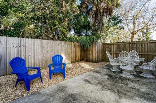 250 S Devilliers St