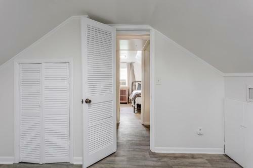 The Charming Loft In Downtown Pensacola - 9 Mi From The Beach