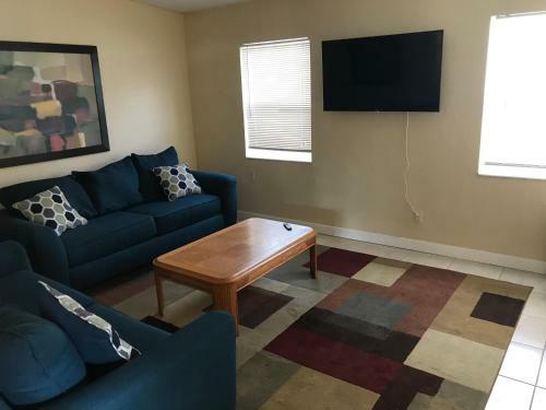 Cozy St Pete Florida Home Near Beach & Downtown