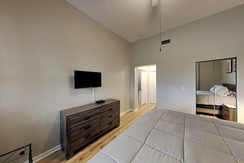 Vista Verde East 222