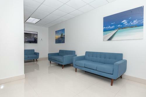 Modern Apartment At Sunny Isles Beach, W Pool