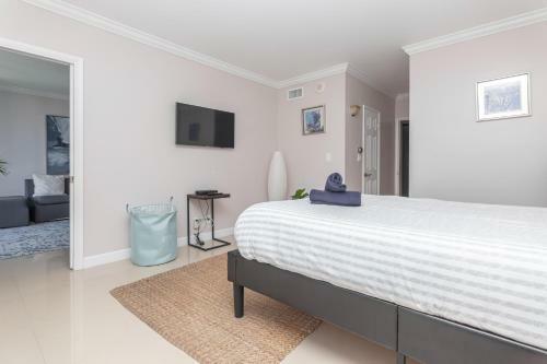 Bright Apartment With Balcony And Nice View - 2br 1ba