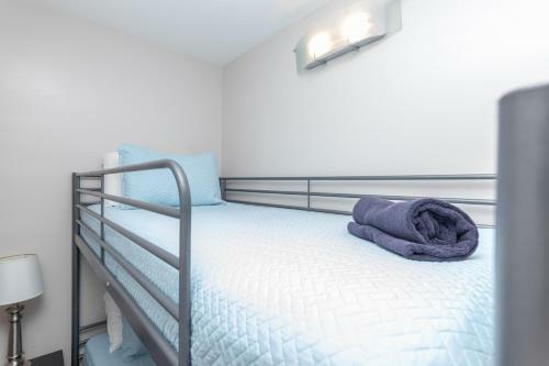 Bright Apartment With Balcony And Nice View - 2br 1ba