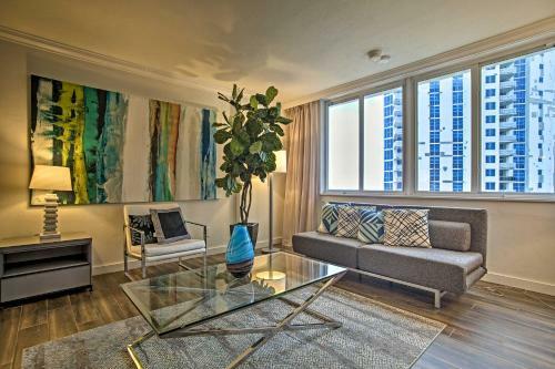 Apartamento Sun-soaked Resort Studio - Steps To Beach!