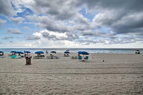 Apartamento Sun-soaked Resort Studio - Steps To Beach!