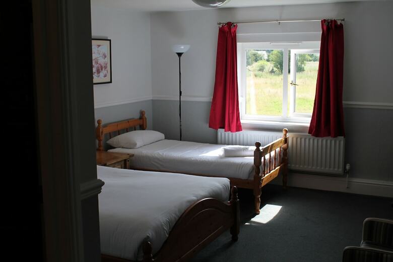 Oak Farm Hotel