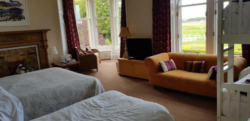 Hostal Arden Guest House