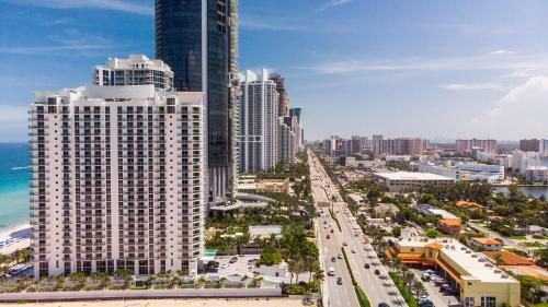 Apartamento Sunny Isles 1bdr Sea View And Pool