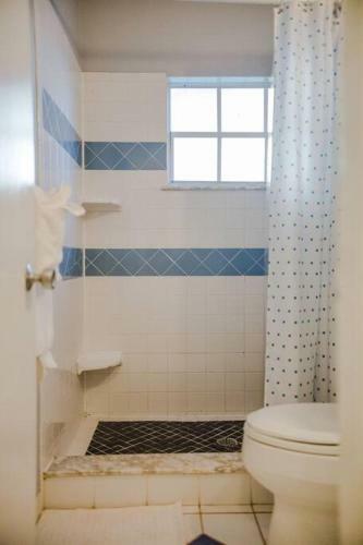 Charming Home With Hot Tub, Minutes From The Beach