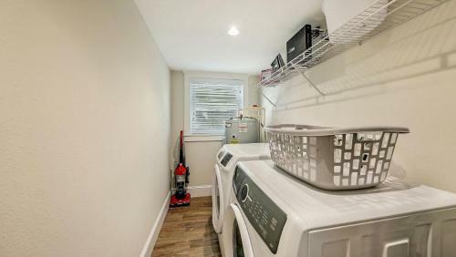 Canal Upper-gorgeous 3 Bed 3 Bath Near Sk Village