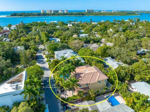 Villa Buena Vida; By Beachside Management