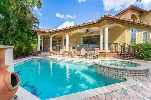 Villa Buena Vida; By Beachside Management
