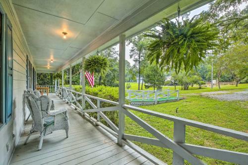 Tranquil Home - 1 Mile From Downtown Acworth!