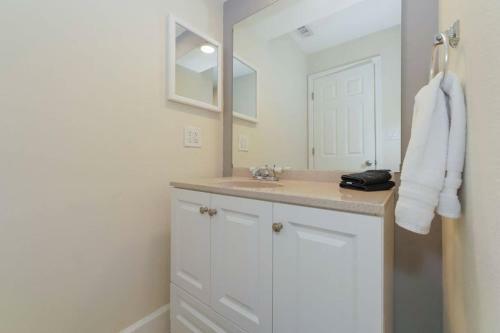 Lovely Cottage - Close To Siesta, Shops & Dining