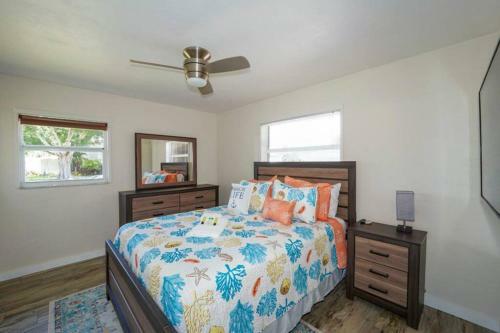 Pool Home - Close To Beaches, Restaurants & More!