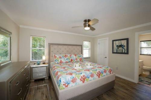 Pool Home - Close To Beaches, Restaurants & More!