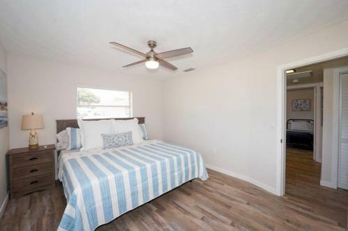Pool Home - Close To Beaches, Food, Downtown!