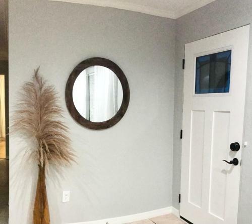 Boho Vibe 3b/2b Centrally Located Alta Vista Home