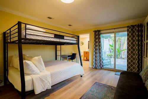 Coastal Beauty - A Beautiful New Property Close To Everything