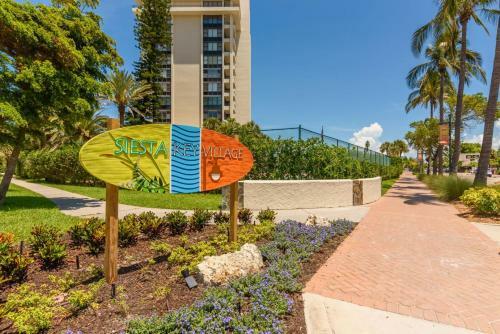 New Completely Remodeled Villa With Beach And Heated Pool Access