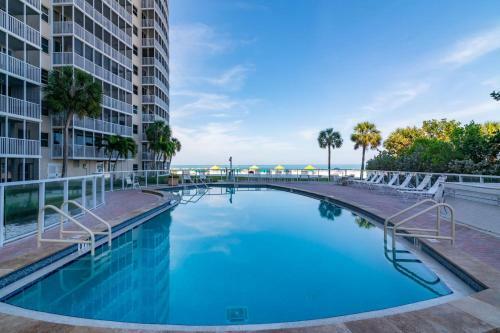 New Completely Remodeled Villa With Beach And Heated Pool Access