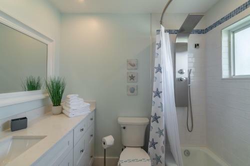 New Completely Remodeled Villa With Beach And Heated Pool Access