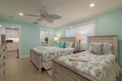 New Completely Remodeled Villa With Beach And Heated Pool Access