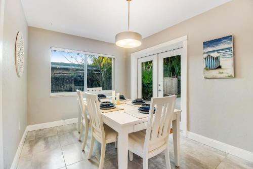 Tropical Shores Retreat