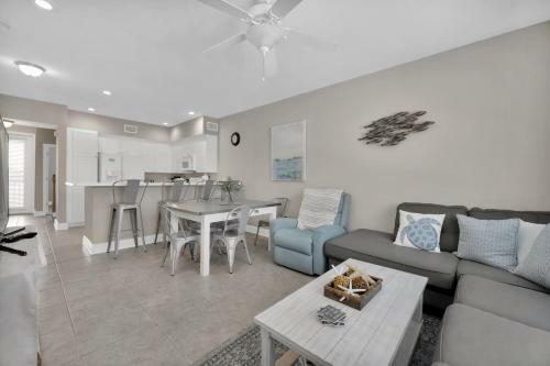 Private Townhouse With Gym Access & Free Dolphin Cruise