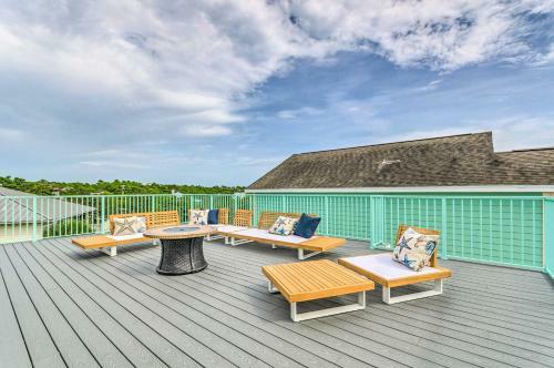 Sunny Santa Rosa Beach Escape With Rooftop Deck!