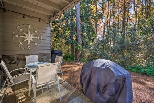 Renovated Gem With Pool Access Quarter Mi To Beach
