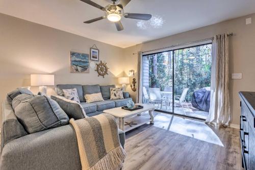 Renovated Gem With Pool Access Quarter Mi To Beach
