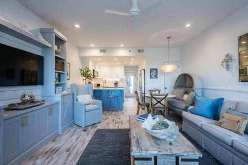 Tresor de La Mer 25 Central Square Unit 304 By Dune Vacation Rentals